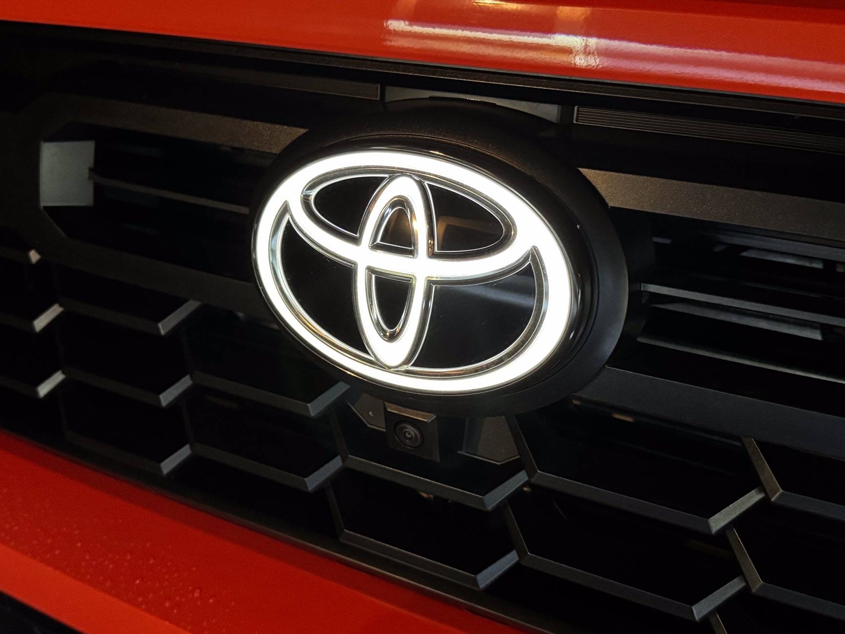 2024 Tacoma Illuminated Toyota Grille Emblem Installed on Off-Road Premium IMG_8671