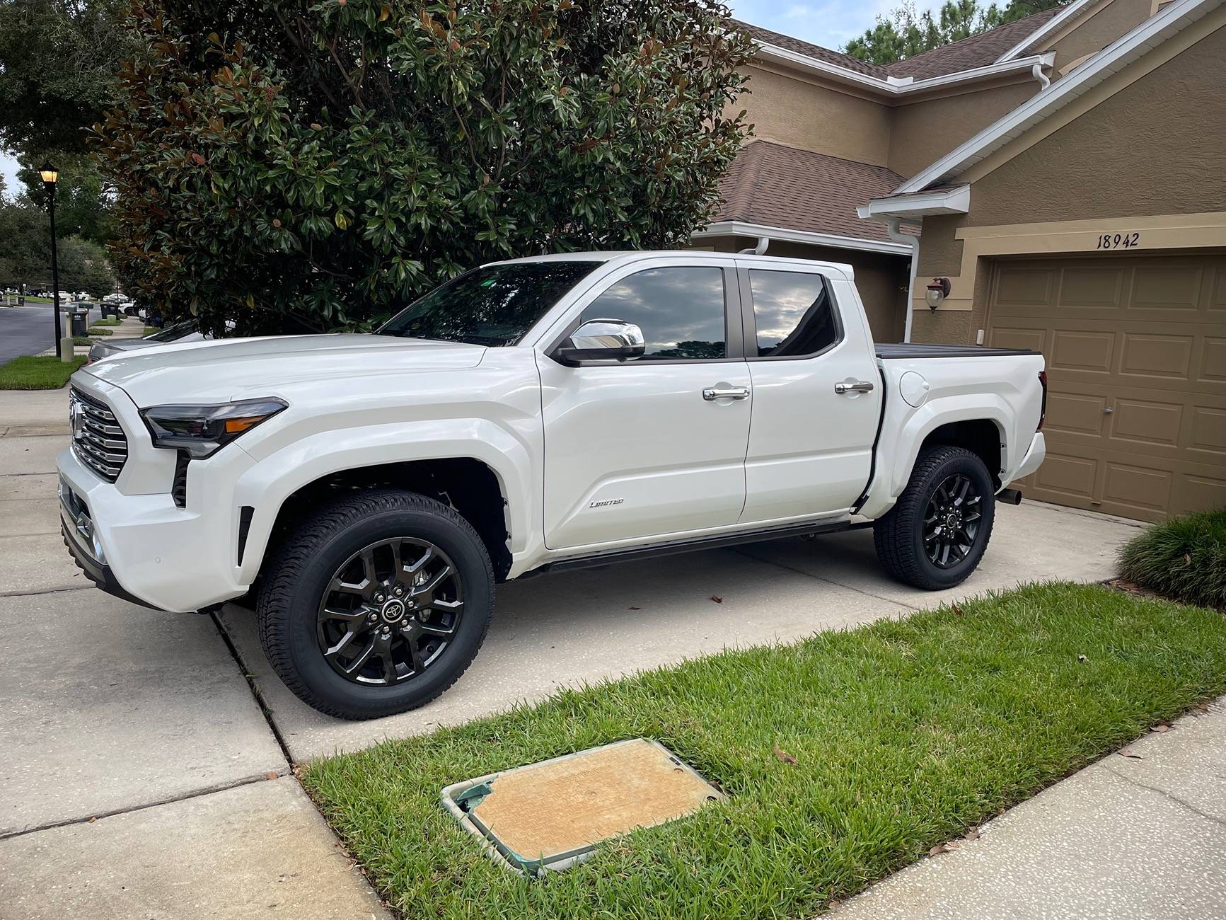 2024 Tacoma What did you do TO / WITH your 4th gen Tacoma today?! 👨‍🏭 🧰 📸 IMG_9125