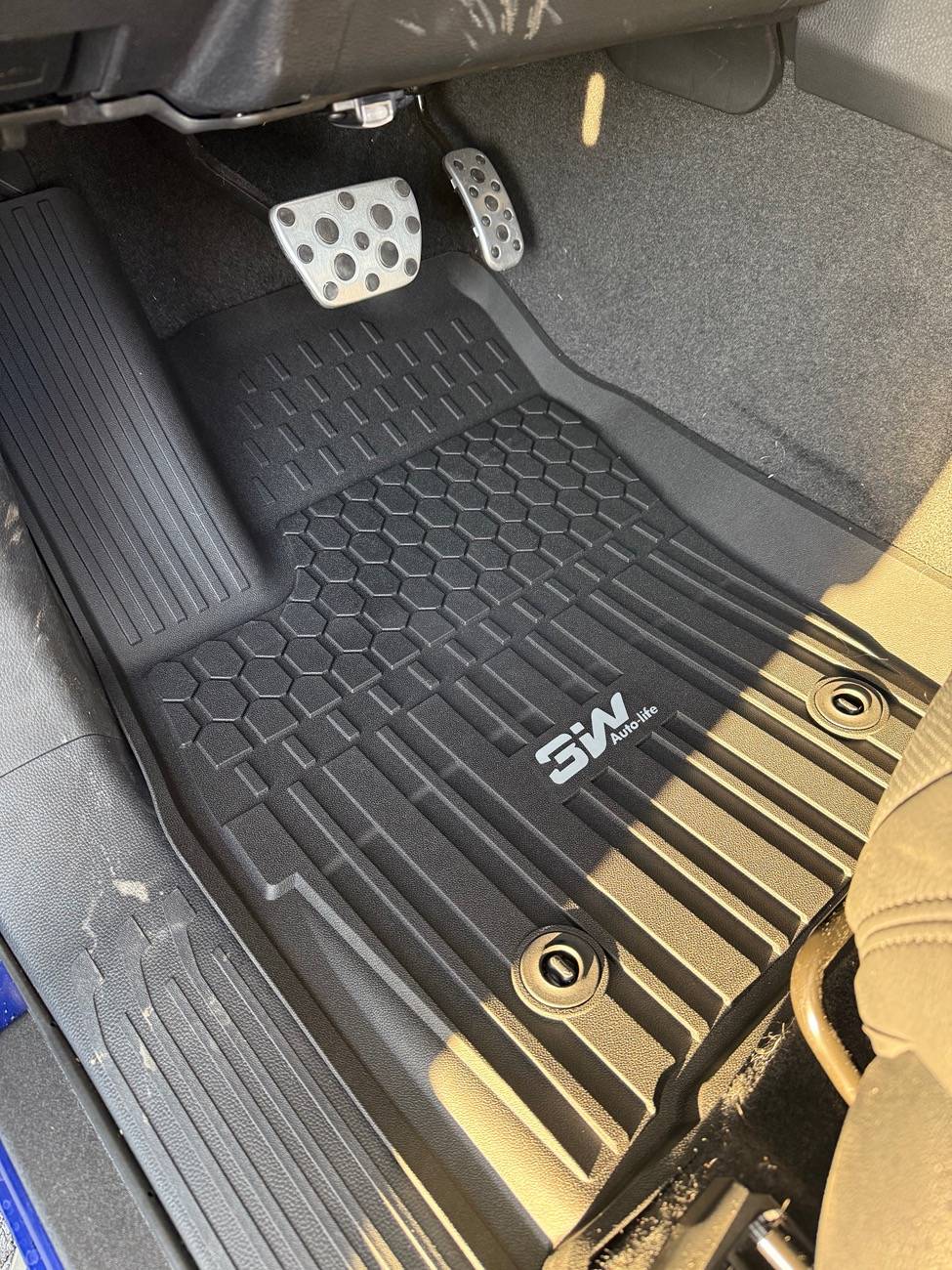 2024 Tacoma 3Wliners Floor Mats Mini Review and OEM Comparison IMG_9743