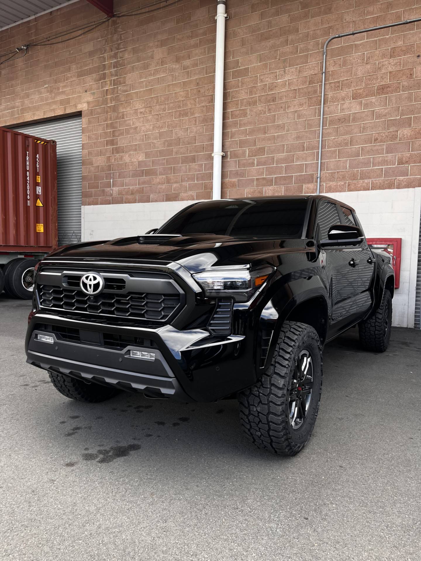 2024 Tacoma 2024 Tacoma TRD Sport Premium 1.5" ReadyLift kit + 285/65/18 Mickey Thompson Baja Boss AT Tires KURO