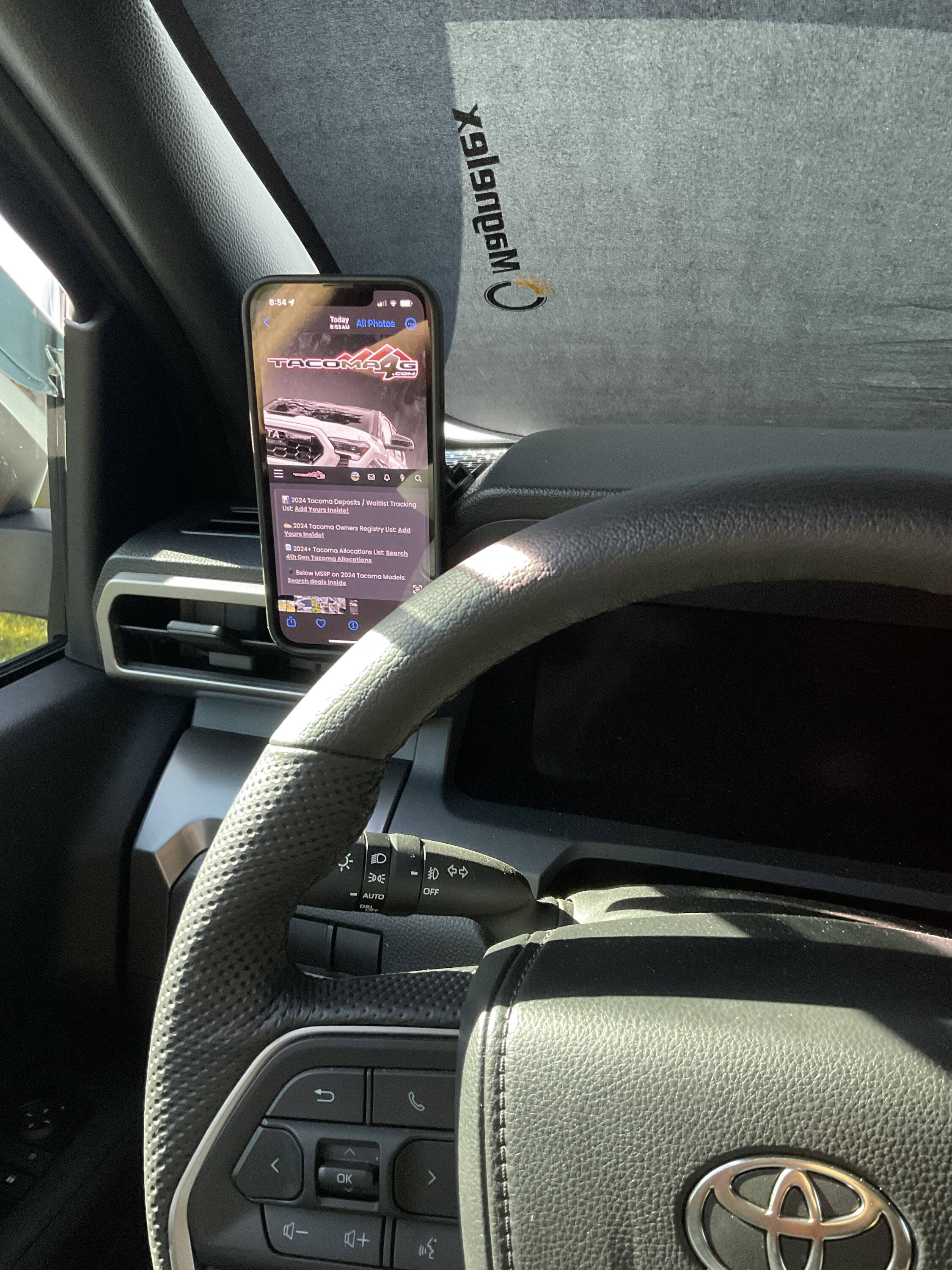 2024 Tacoma YOUR (honest) Pros & Cons of the 4th Gen? Phone holder 1