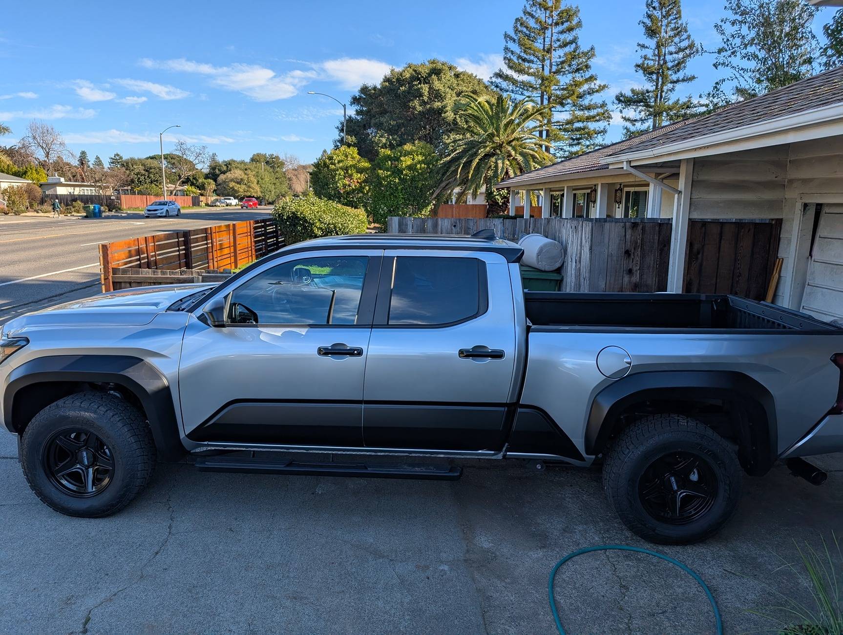 2024 Tacoma Rough Country fender flares.. anybody using them? PXL_20250114_223129967