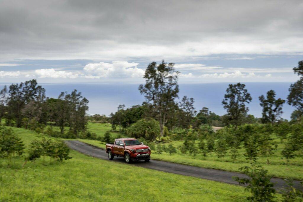 2024 Tacoma SUPERSONIC RED 2024 Tacoma Thread (4th Gen) supersonic-red-2024-tacoma-photos5