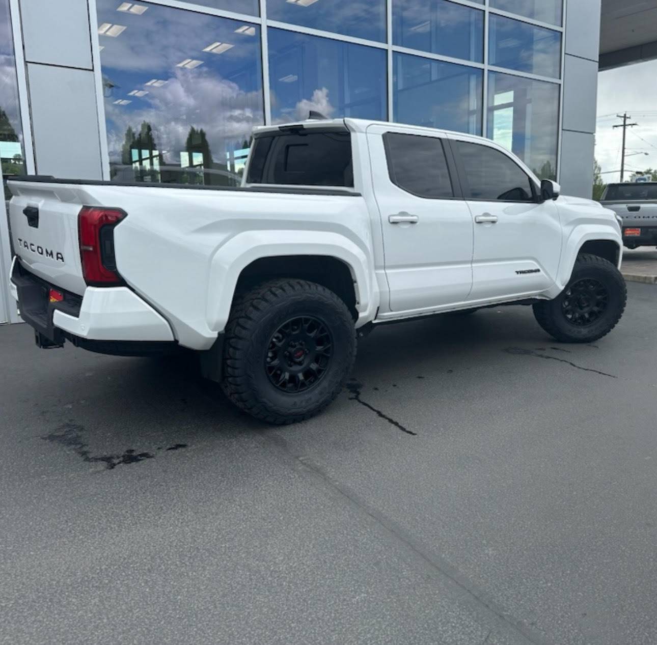 2024 Tacoma -44 22 inch wheels on 33s... taco