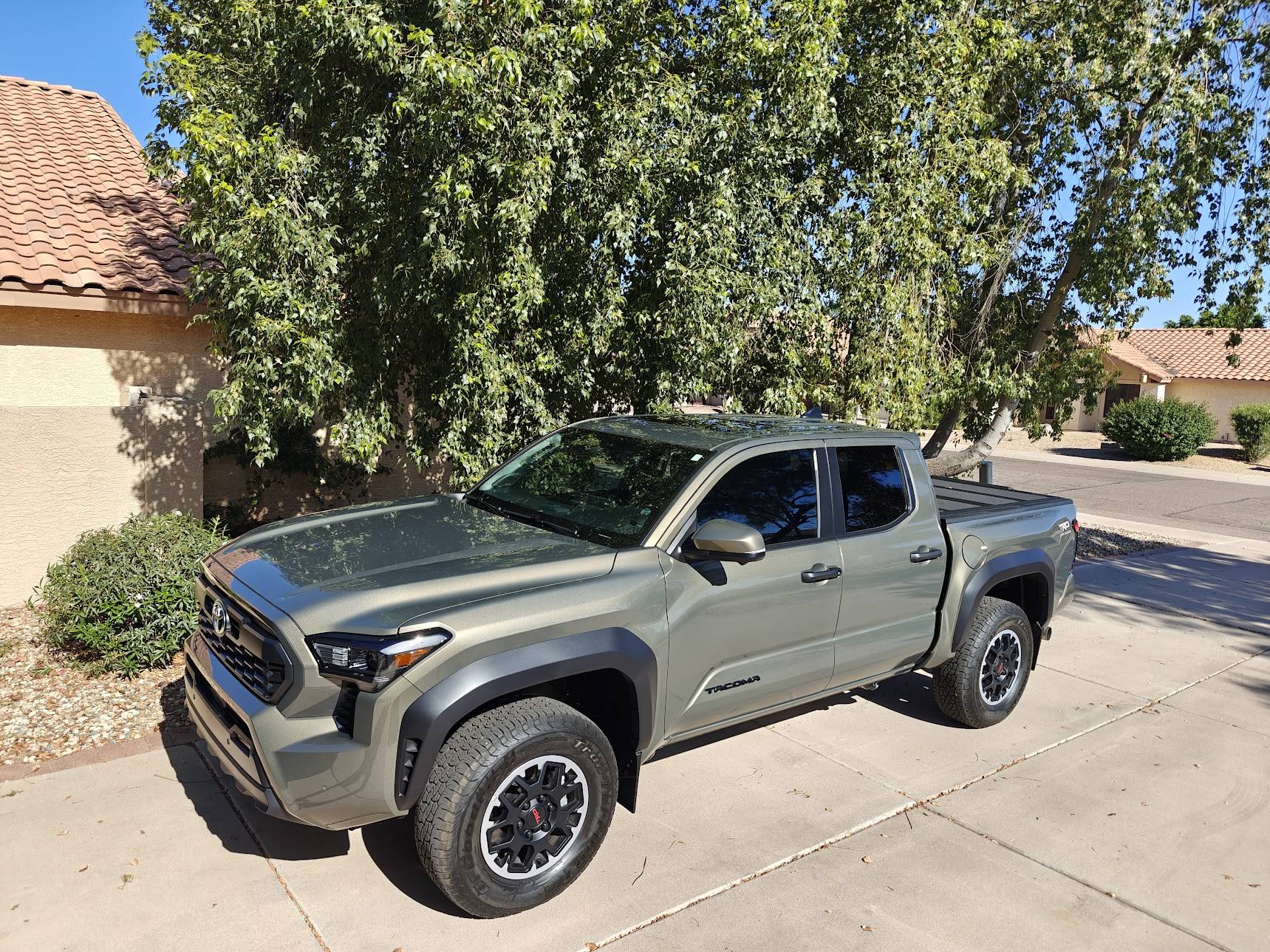 2024 Tacoma BRONZE OXIDE 2024 Tacoma Thread (4th Gen) TRD OR Premium