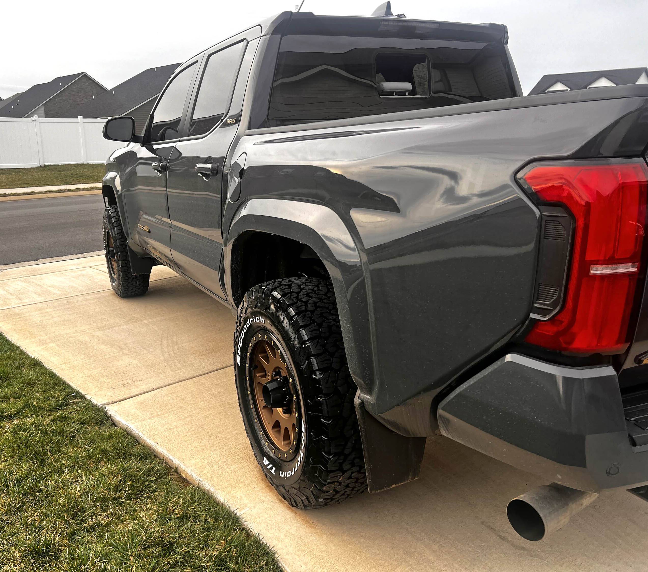 2024 Tacoma UNDERGROUND 2024 Tacoma Thread (4th Gen) Underground 4th Gen Tacoma SR5 on Readylift 1.5%22 lift kit, Method 305 wheels, 275:70:17 tire