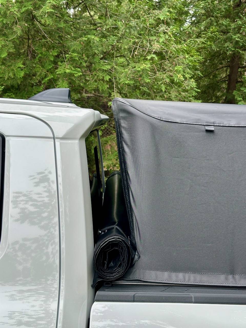 2024 Tacoma Best and affordable Bed Cover / Tonneau Cover with Bed Racks? xwIZ2C4