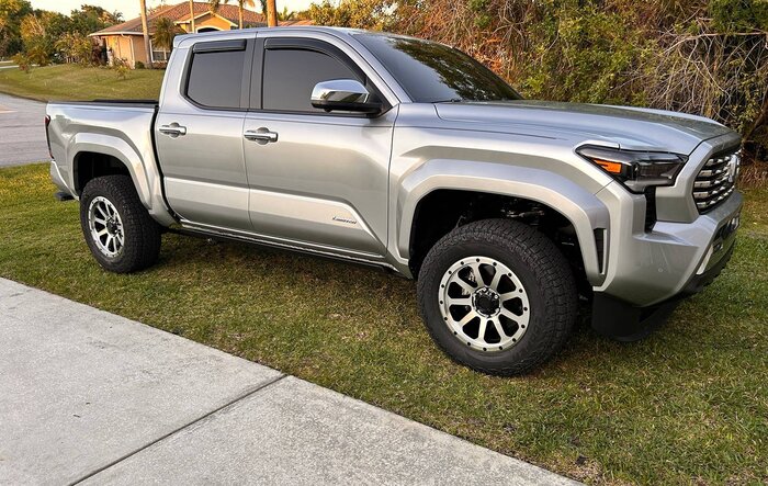 New Tires & Wheels on My Limited: 18" American Outlaw + Cooper Discoverer Road + Trail AT Tires