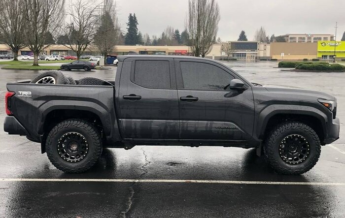 Mickey Thompson Baja Boss 285/70/r17 | Method 305 8.5" +25 on stock suspension (TRD Off-Road)