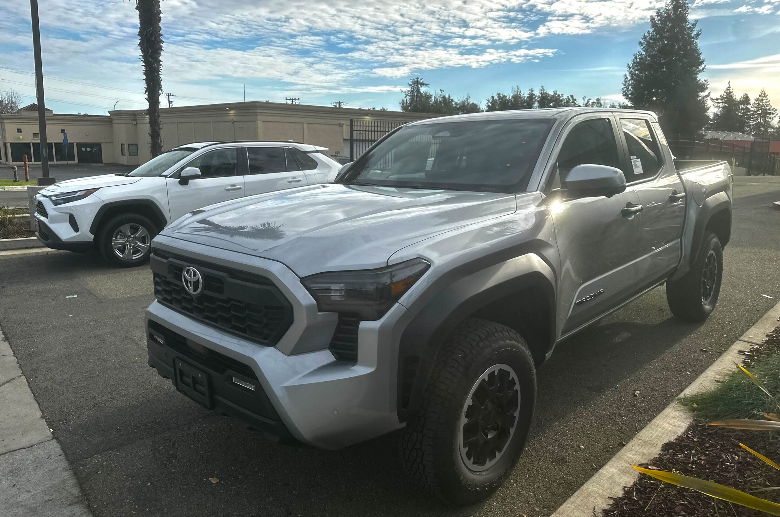 Bought a 2024 Tacoma Off-Road Premium today! | 2024 Tacoma Forum (4th Gen)  News, Specs, Models - 2.4L, Hybrid, TRD Pro, Trailhunter, Off-Road, Sport,  SR5 -- Tacoma4G.com